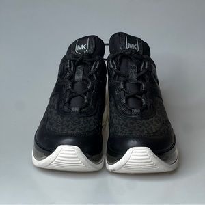 Michael Kors Brand New without tag size 9